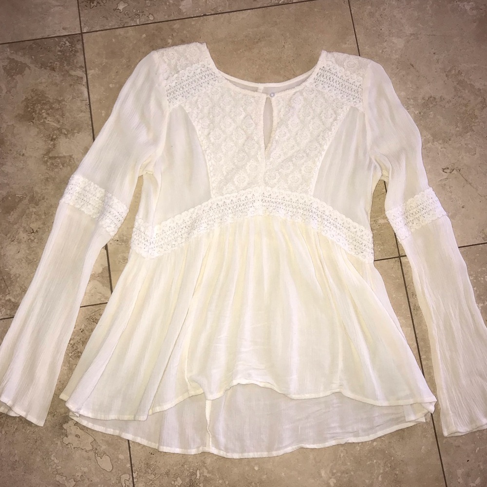 Cream Hollister shirt